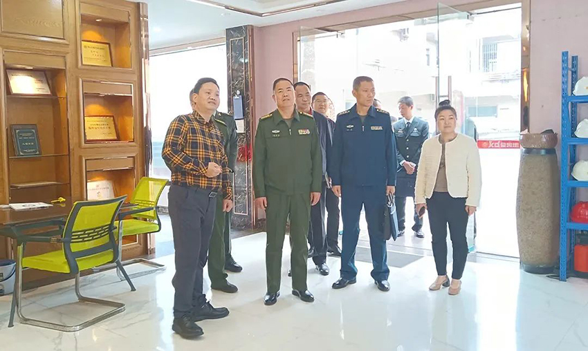 佛山軍分區(qū)政委、禪城區(qū)委常委領(lǐng)導一行蒞臨金凱地調(diào)研指導工作